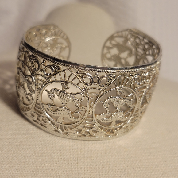 Vintage W Germany Cuff Bracelet Aluminum Silver Tone Seahorses Filigree - Picture 1 of 10